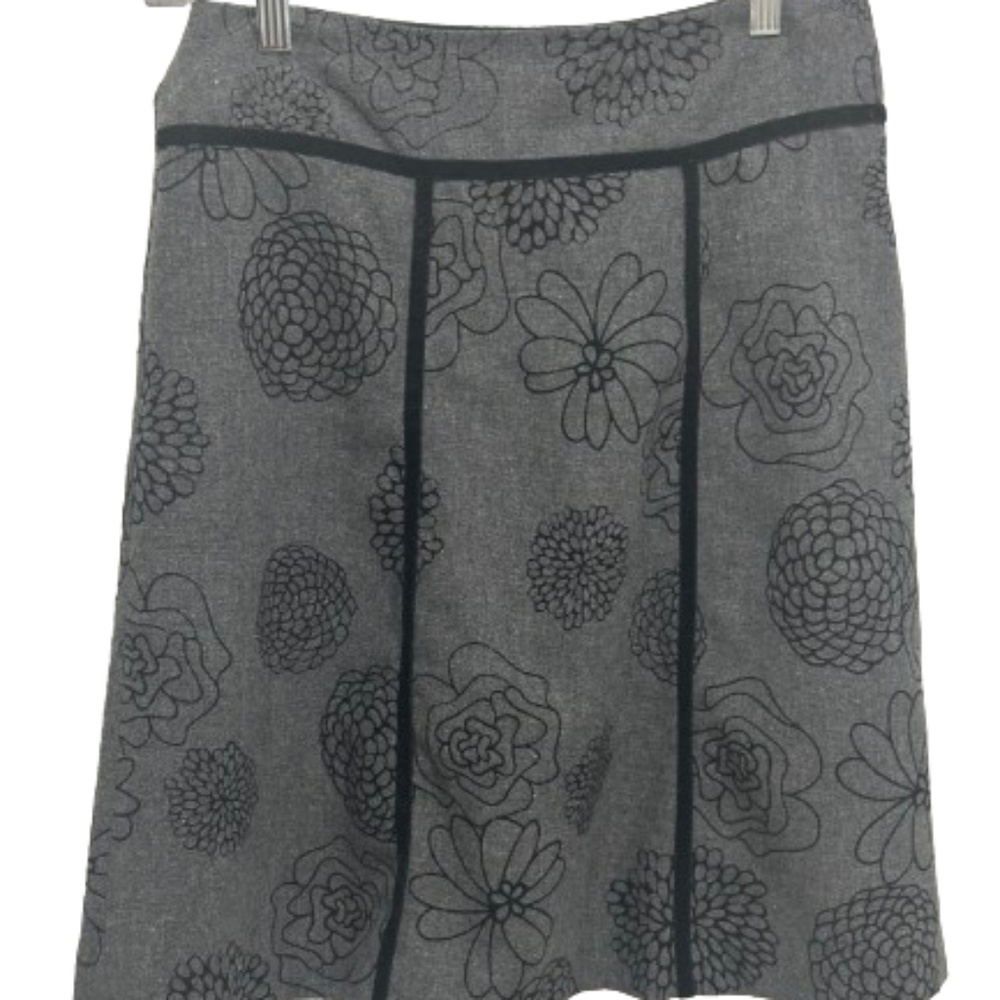 NWOT East 5th Women's SZ 8 Gray Skir w Velvet Black Floral Side Zip